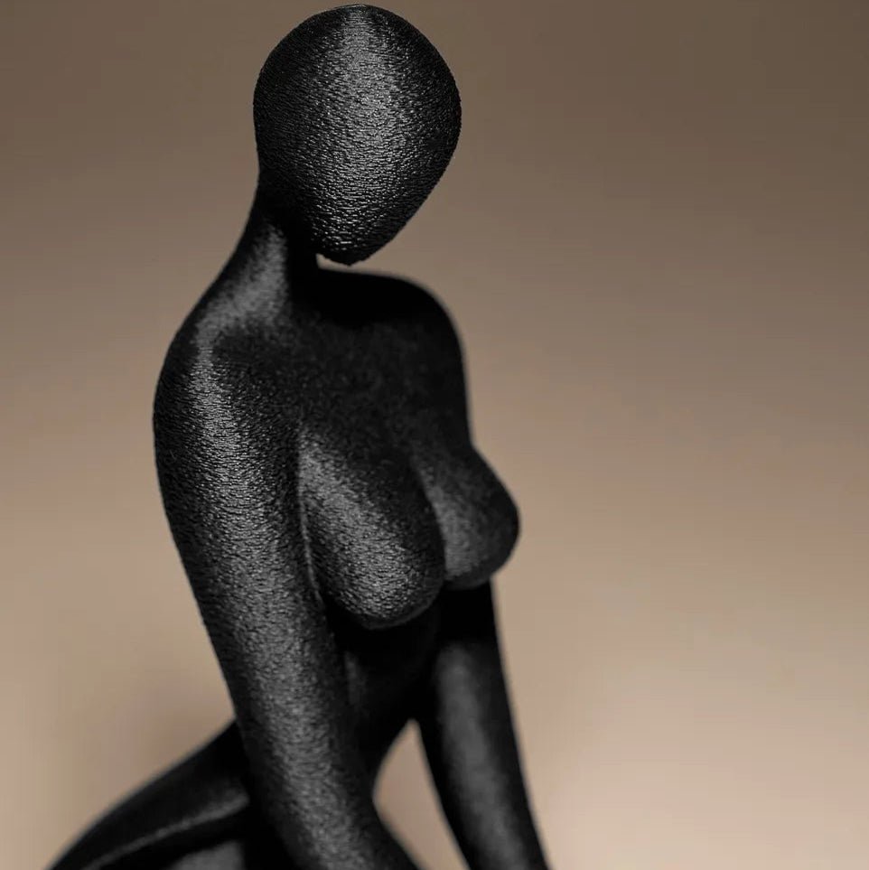 Kneeling Woman Ornament - My Store